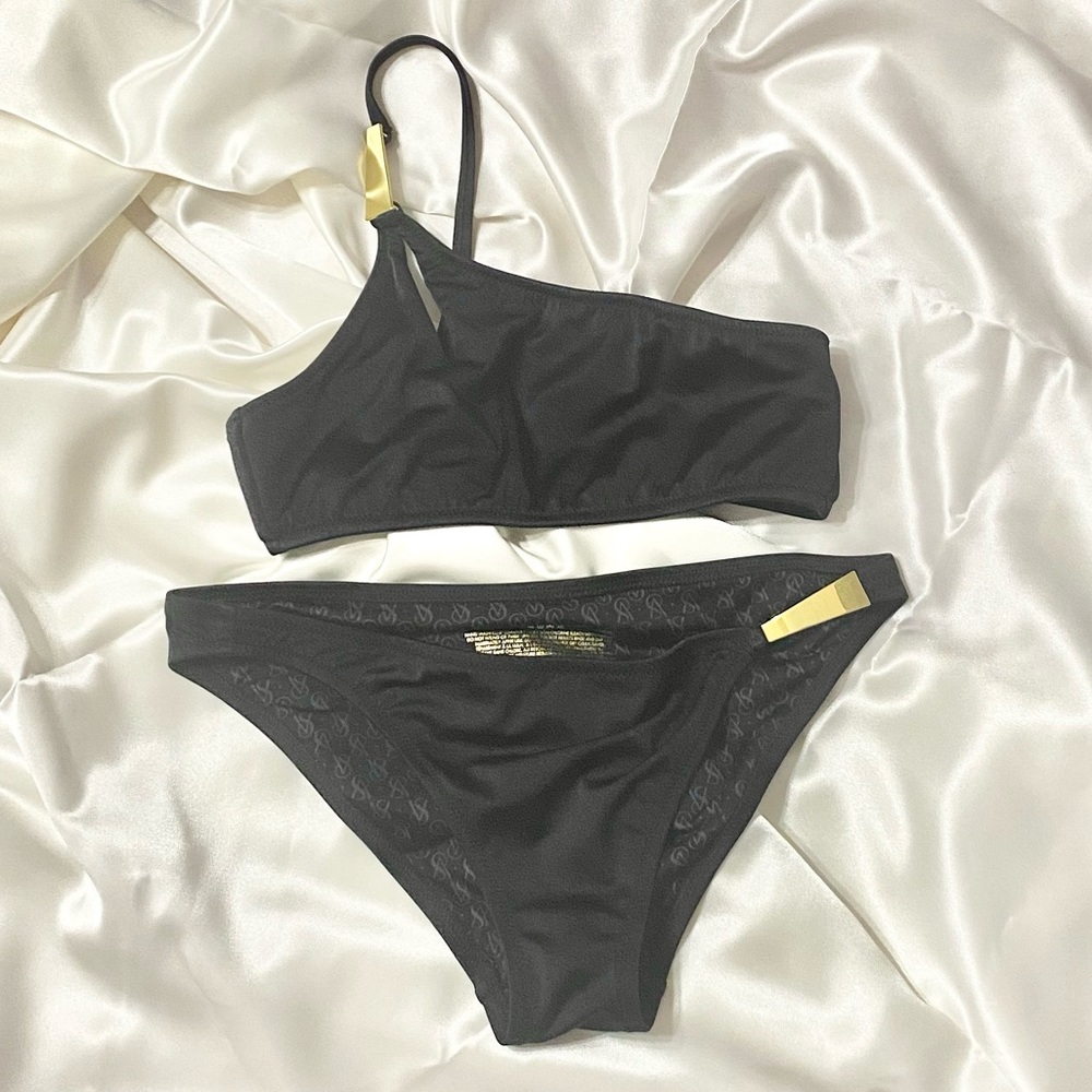 VS Bikini
